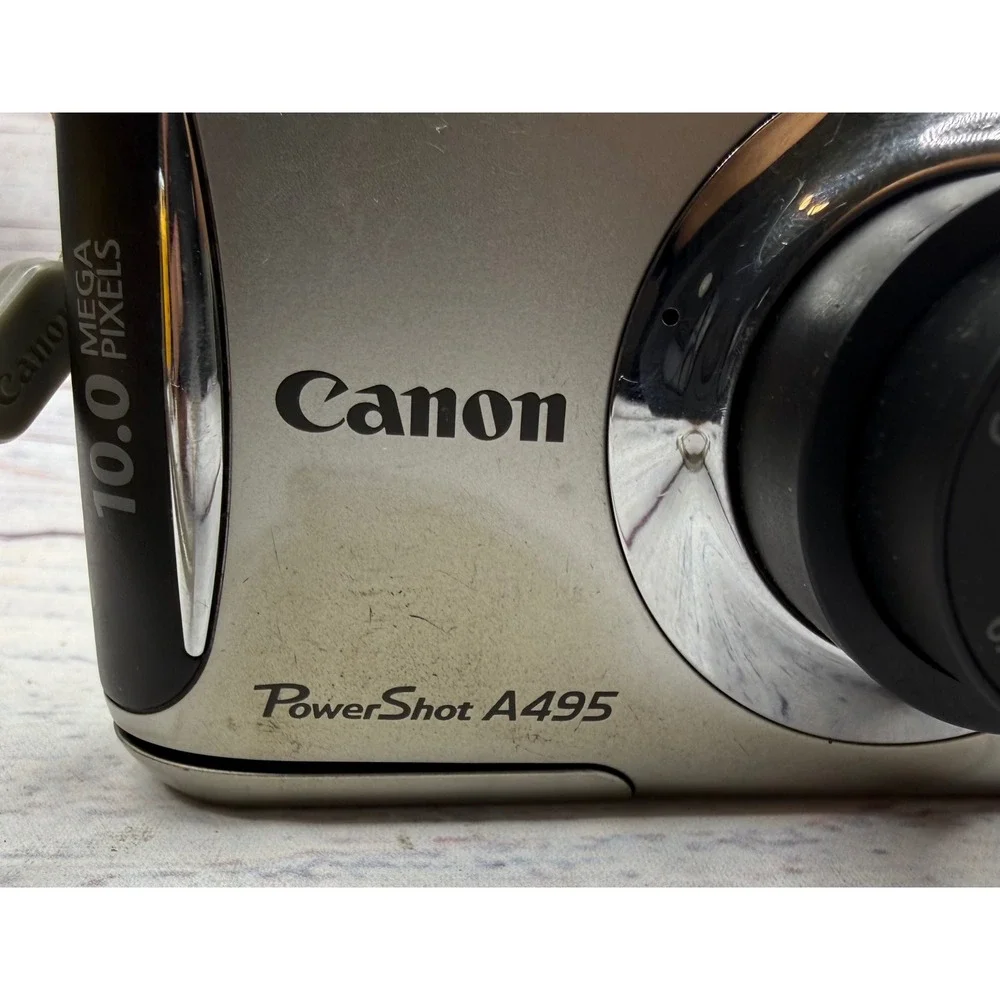 Canon battery compartment